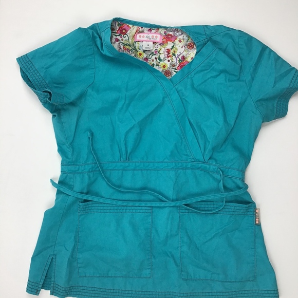 KOI By Kathy Peterson Scrub Top Size S Medical z6 - Picture 6 of 6